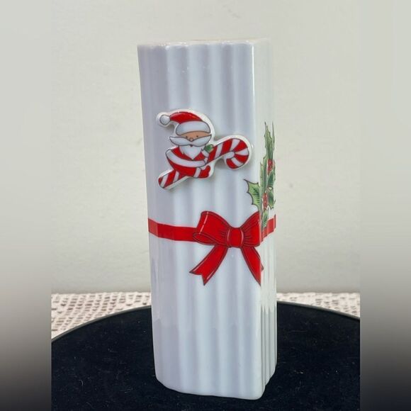 Vintage heart shaped Christmas vase || JAPAN | flying Santa on a candy cane vase - Picture 3 of 11